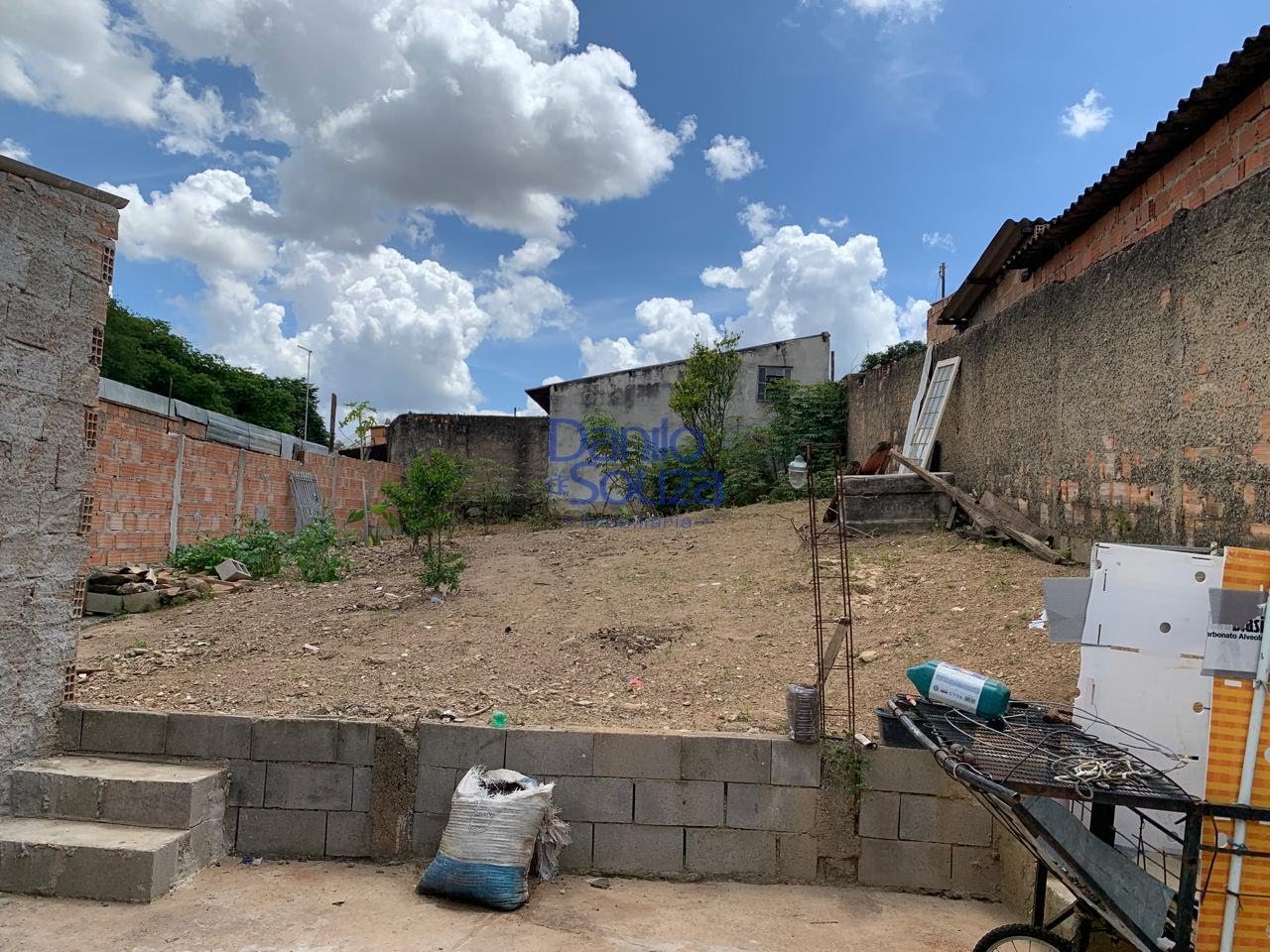 Terreno à venda com 240m² de terreno no Francisco Duarte, Araxá (MG) — foto 3 de 3