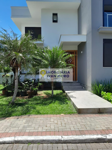 Casa à venda em Cachoeira Do Bom Jesus  -  Florianópolis