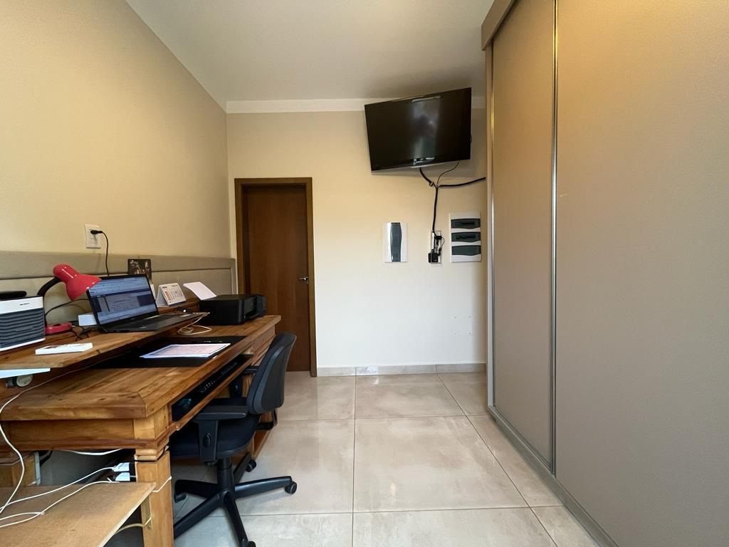 Casa à venda com 4 quartos, 4 suítes, 4 vagas e 266m² no Jardim Cybelli, Ribeirão Preto (SP) — foto 27 de 30