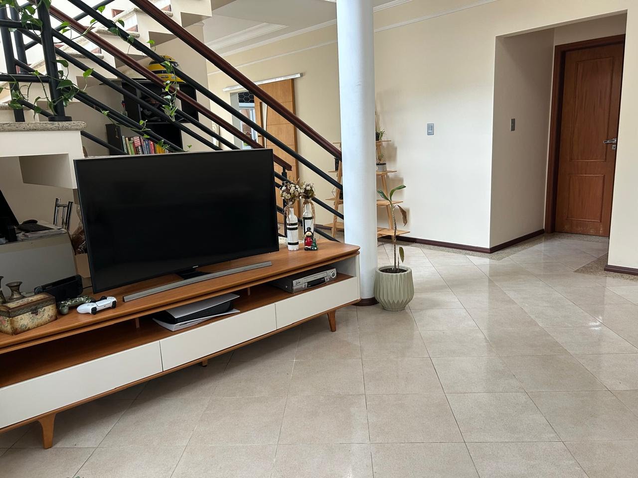 Casa à venda com 5 quartos, 2 suítes, 2 vagas e 242m² no Urbanova, São José dos Campos (SP) — foto 8 de 30