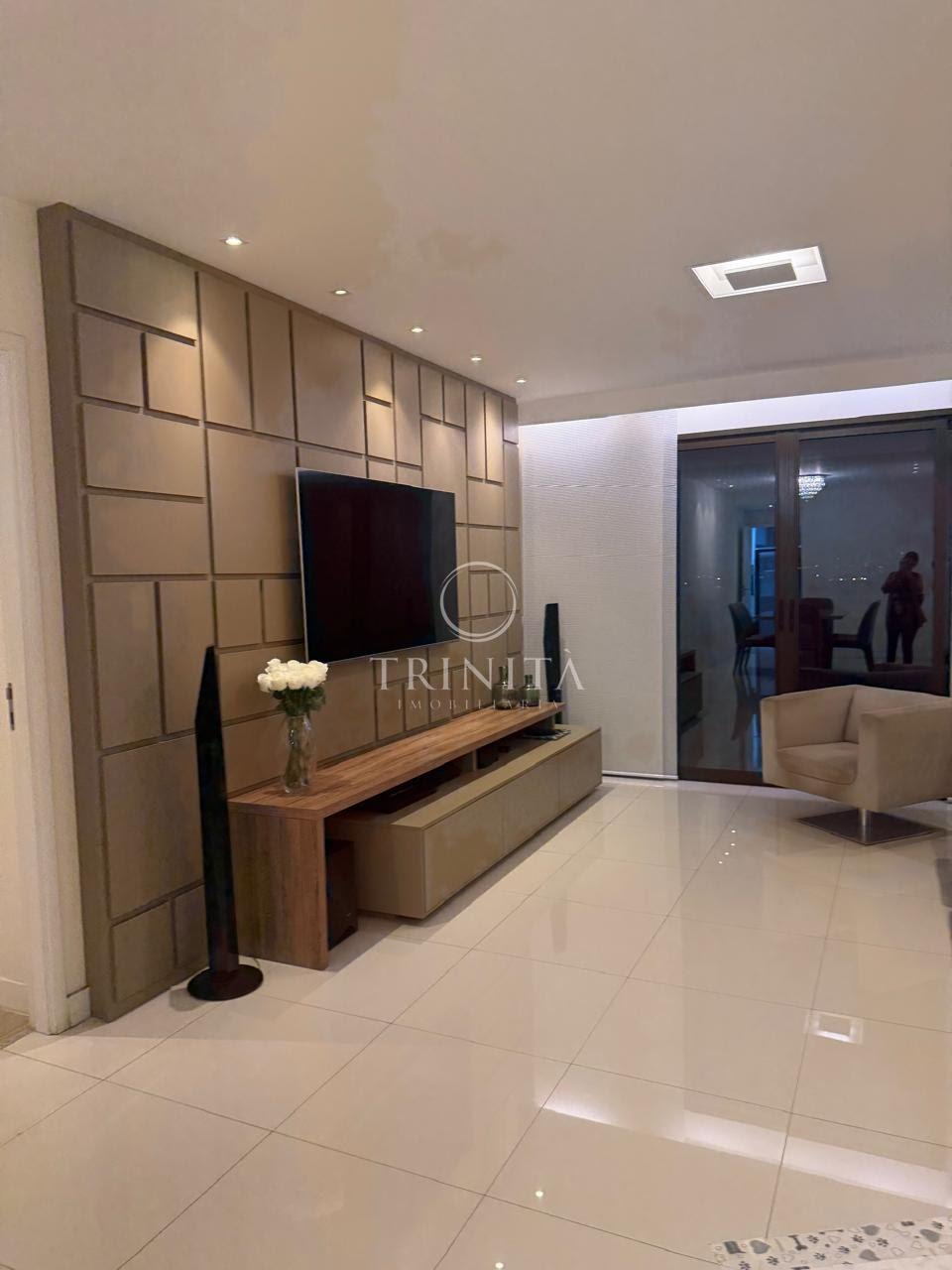 sala Saint michel 160m locação trinita imobiliaria
