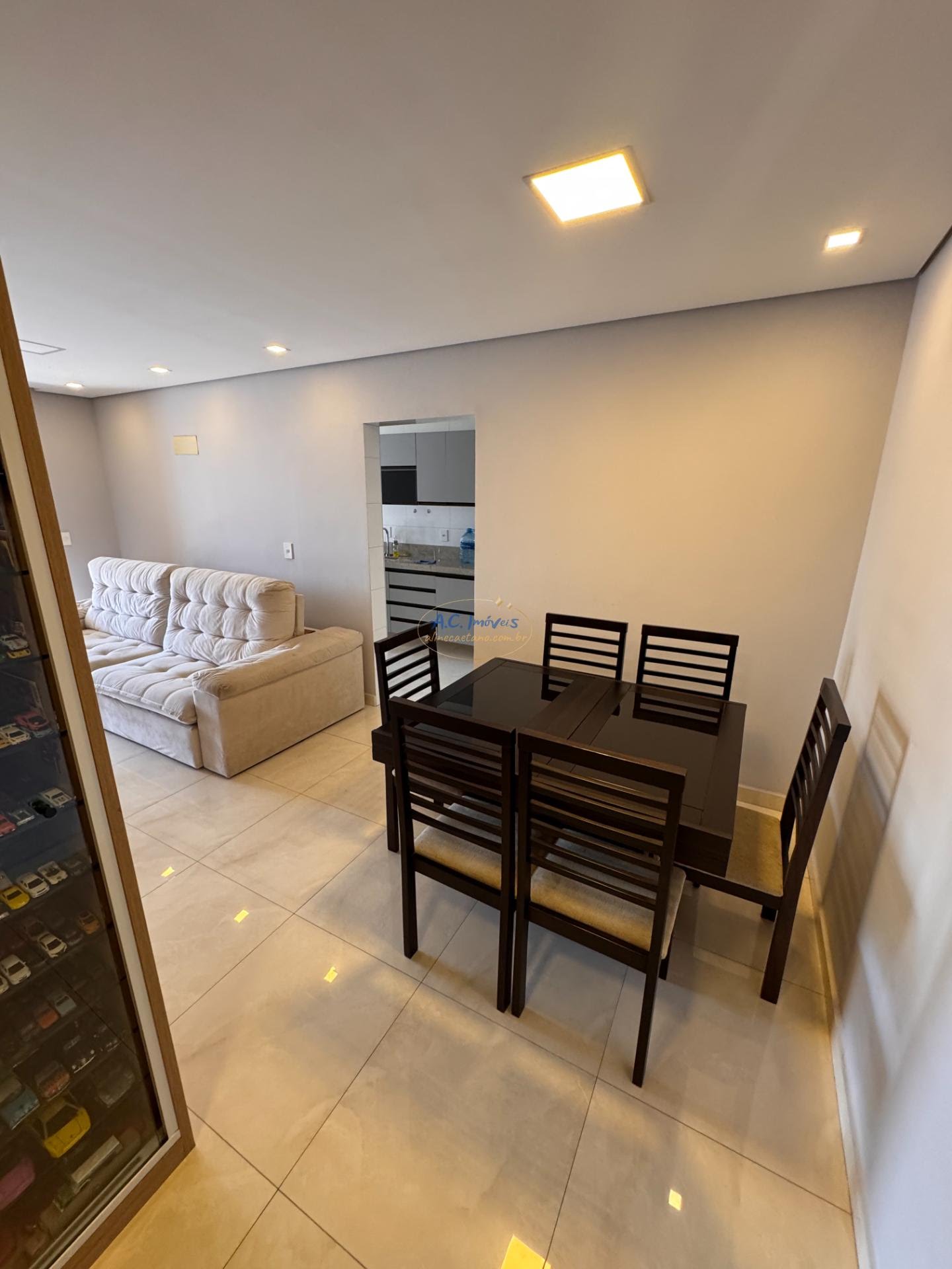 Apartamento à venda com 2 quartos, 1 suíte, 2 vagas e 82m² no Guilhermina, Praia Grande (SP) — foto 4 de 16