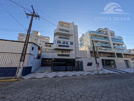 Amplo Apartamento 4 Dorms: Praia Mansa e Praia Brava