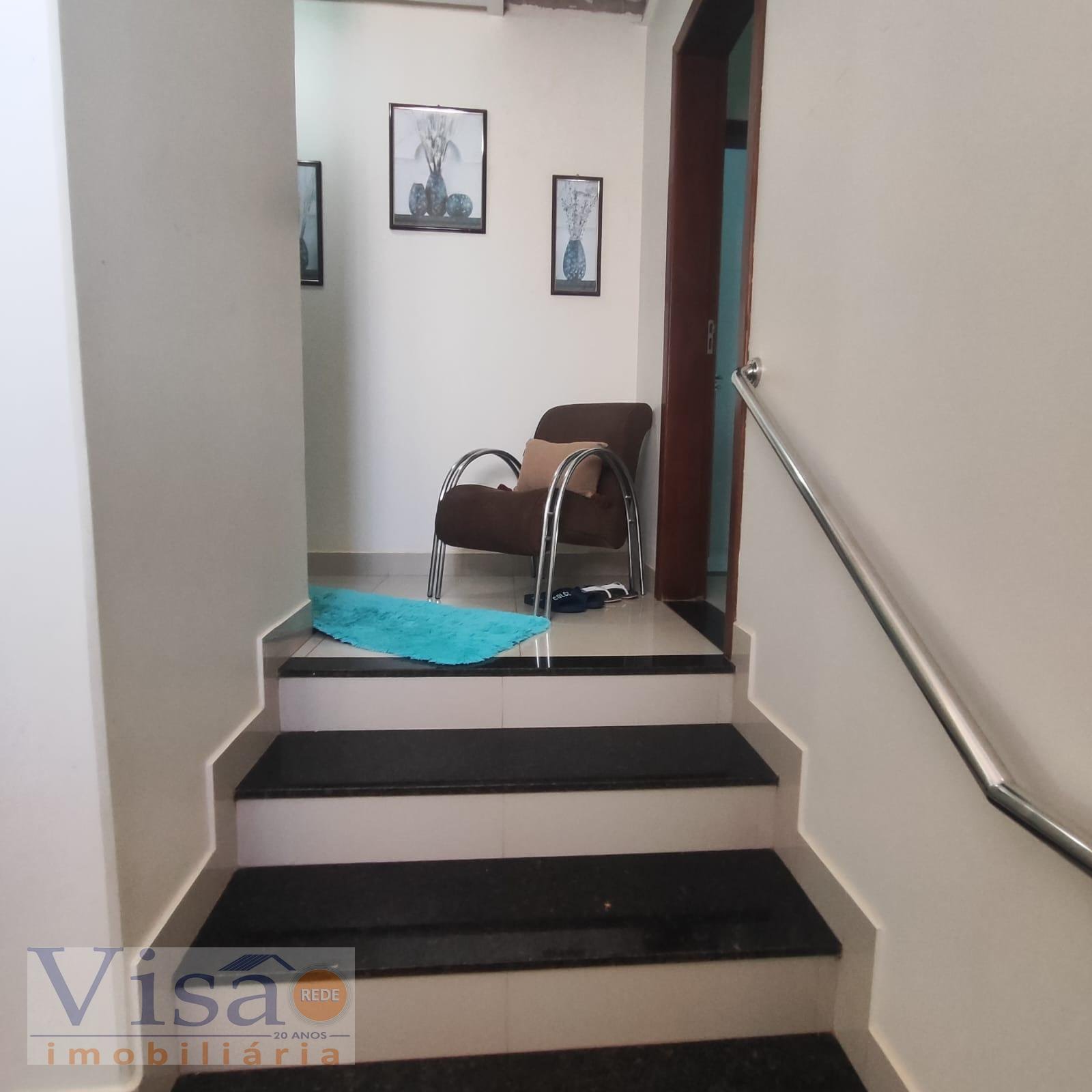 Casa à venda com 3 quartos, 1 suíte, 2 vagas e 250m² no Prado, Paracatu (MG) — foto 10 de 20