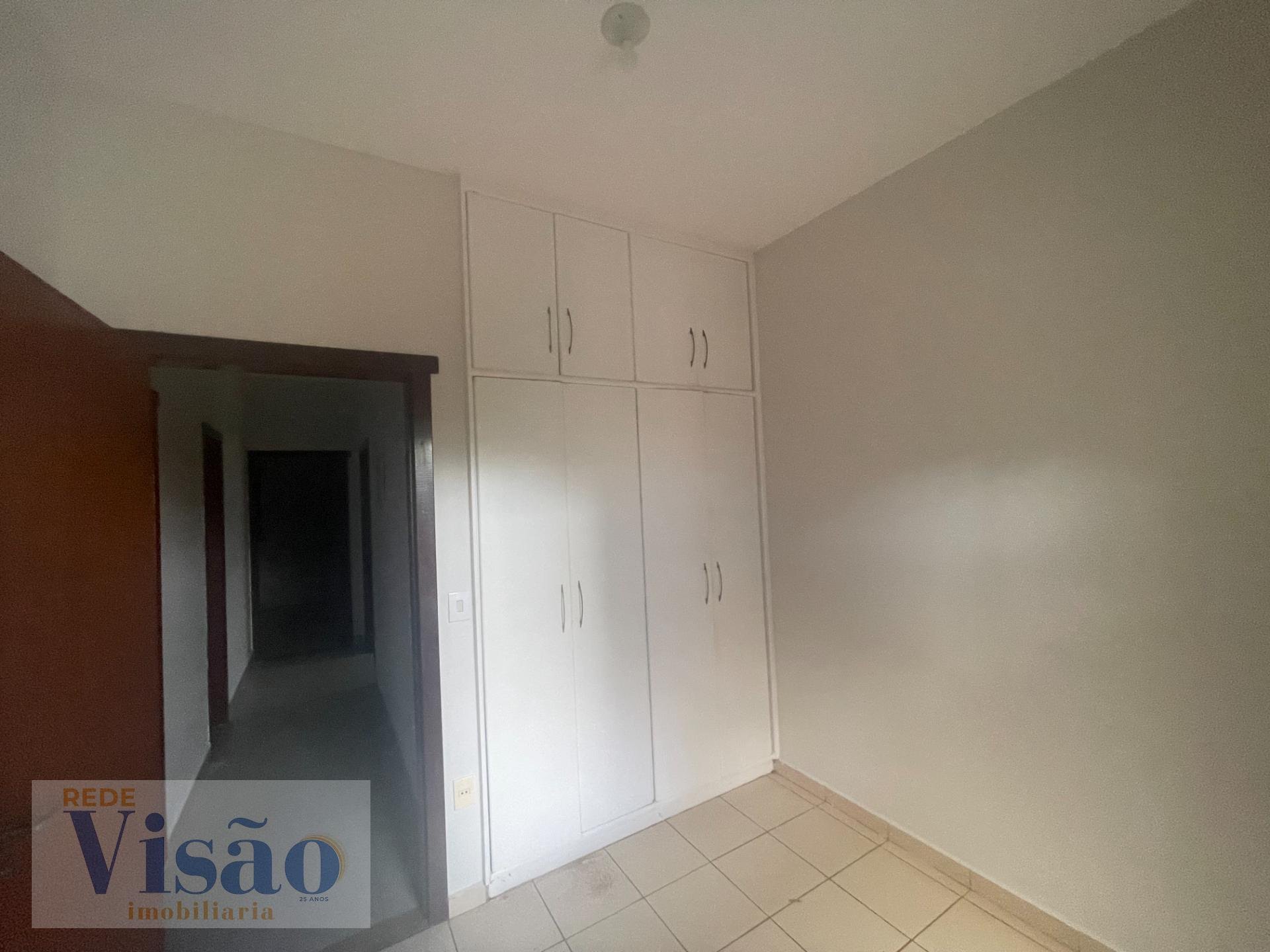 Casa à venda com 3 quartos, 1 suíte e 2 vagas no Alto do Córrego, Paracatu (MG) — foto 11 de 30