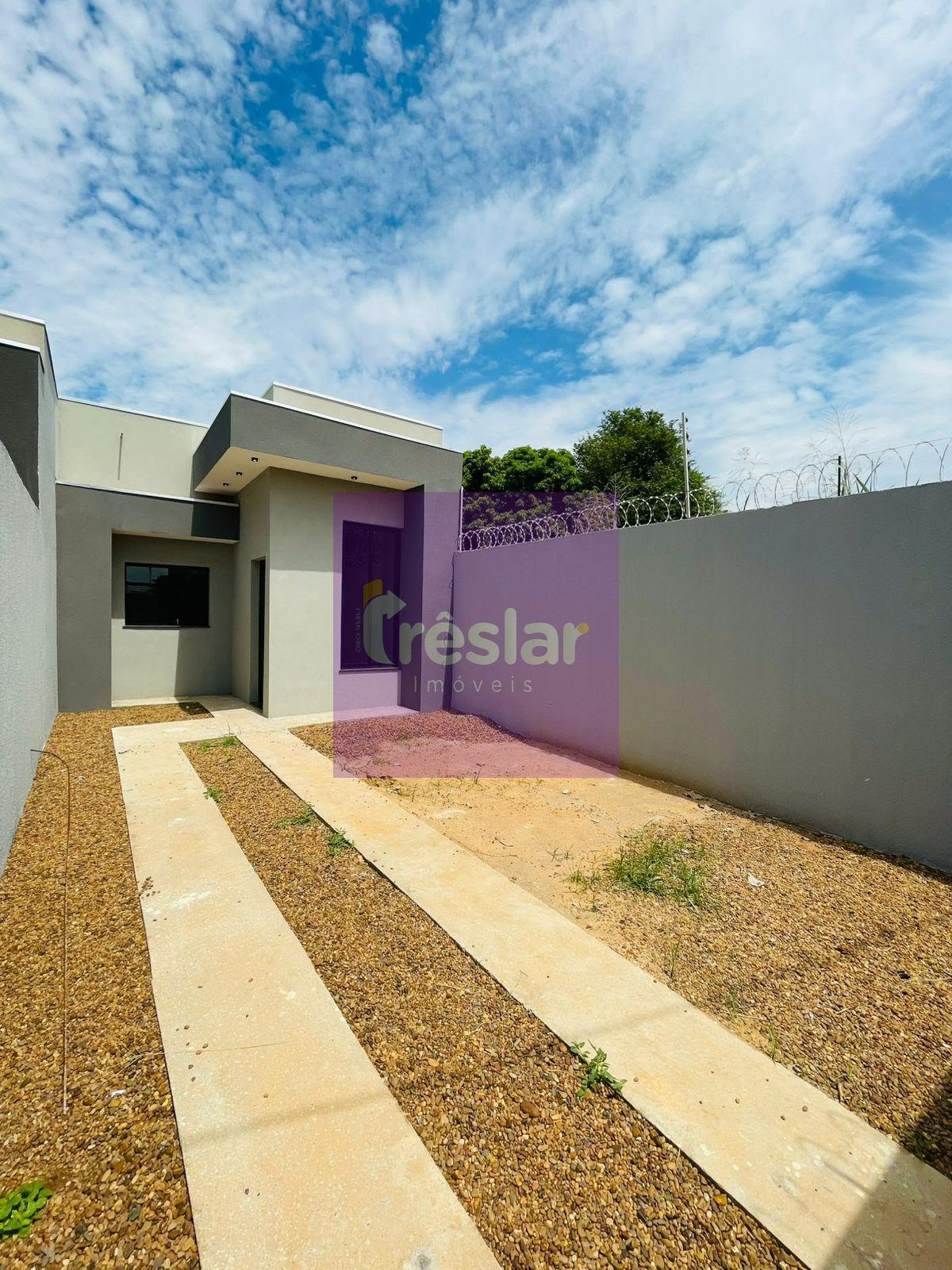 Casa à venda com 2 quartos, 2 banheiros, 2 vagas e 60m² no Vila Haro, Três Lagoas — foto principal