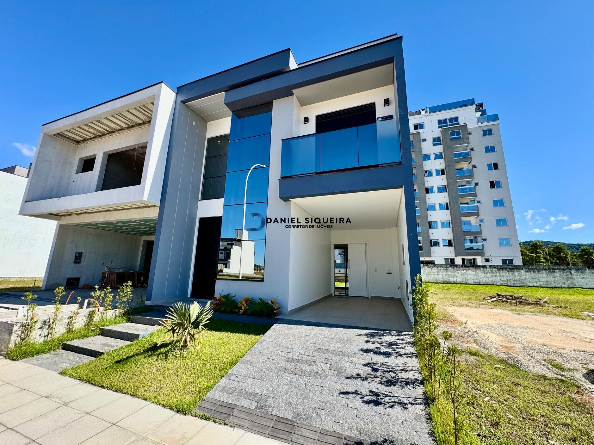 Casa à venda com 3 quartos, 1 suíte, 2 vagas e 152m² no Bairro Deltaville, Biguaçu (SC) — foto 2 de 29