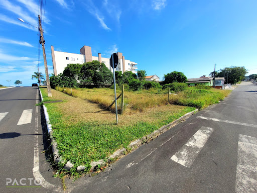 OPORTUNIDADE | AMPLA ESQUINA FACE NORTE EM AVENIDA ASFALTADA