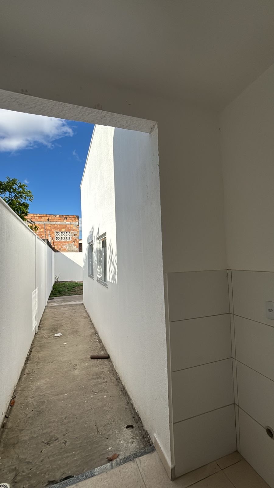 Casa à venda com 2 quartos, 1 suíte, 2 vagas e 150m² no Mangabeira, Feira de Santana (BA) — foto 7 de 8