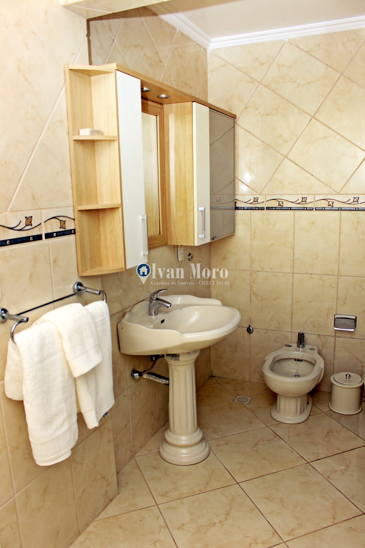 Casa para alugar com 4 quartos, 4 suítes e 250m² no Daniela, Florianópolis (SC) — foto 25 de 30