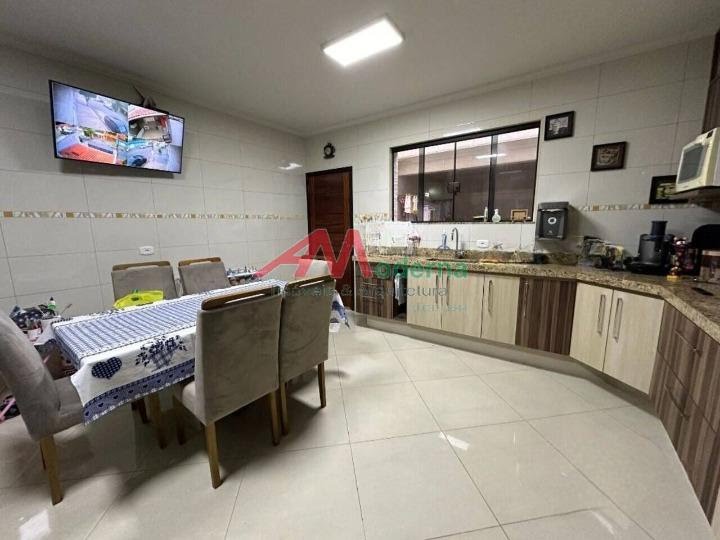 Casa à venda com 2 quartos, 2 suítes, 2 vagas e 265m² no Nova Petrópolis, São Bernardo do Campo (SP) — foto 9 de 26