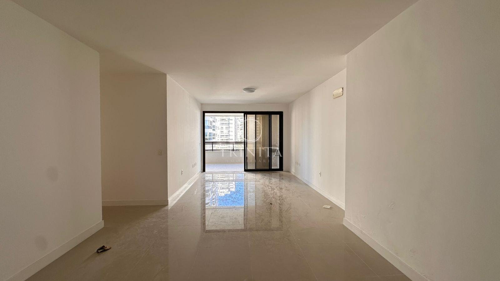 sala-trinitaimobiliaria-elos-ilhapura