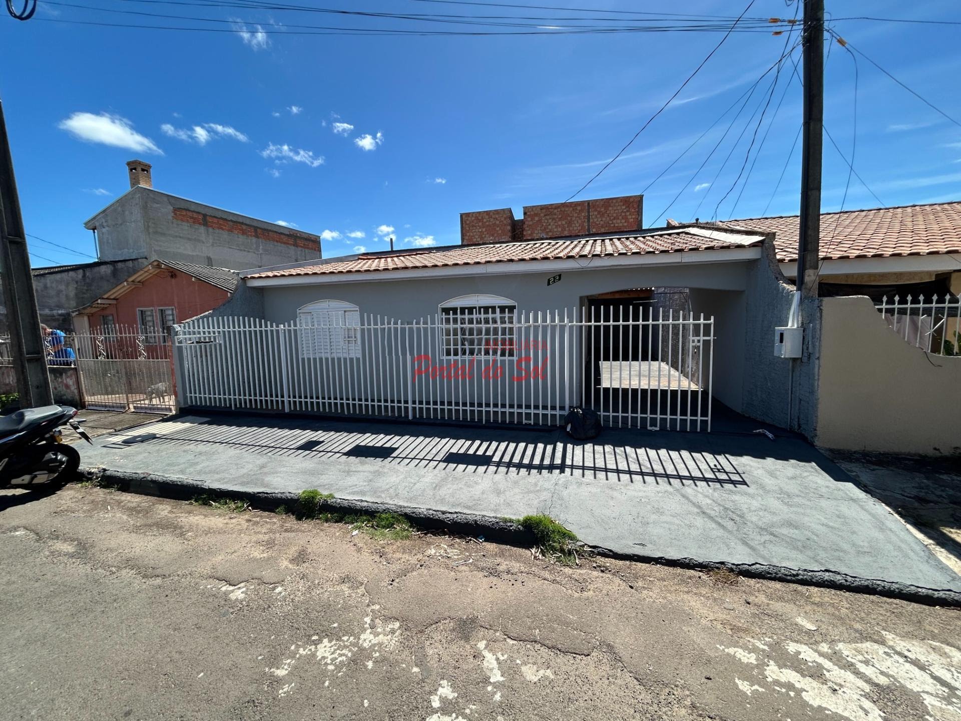 Casa à venda com 2 quartos, 2 banheiros, 5 vagas e 148m² no Vitoria Regia, Santo Antônio da Platina — foto principal