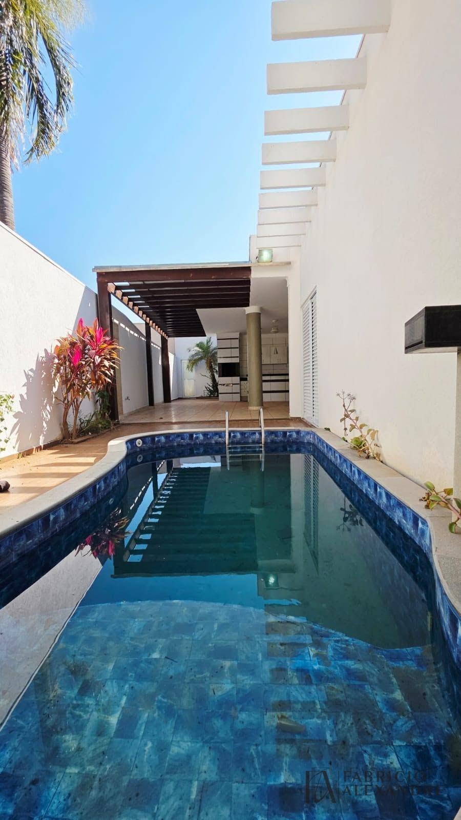Casa à venda com 3 quartos, 3 suítes, 4 vagas e 234m² no Parque Residencial Damha, São José do Rio Preto (SP) — foto 5 de 30