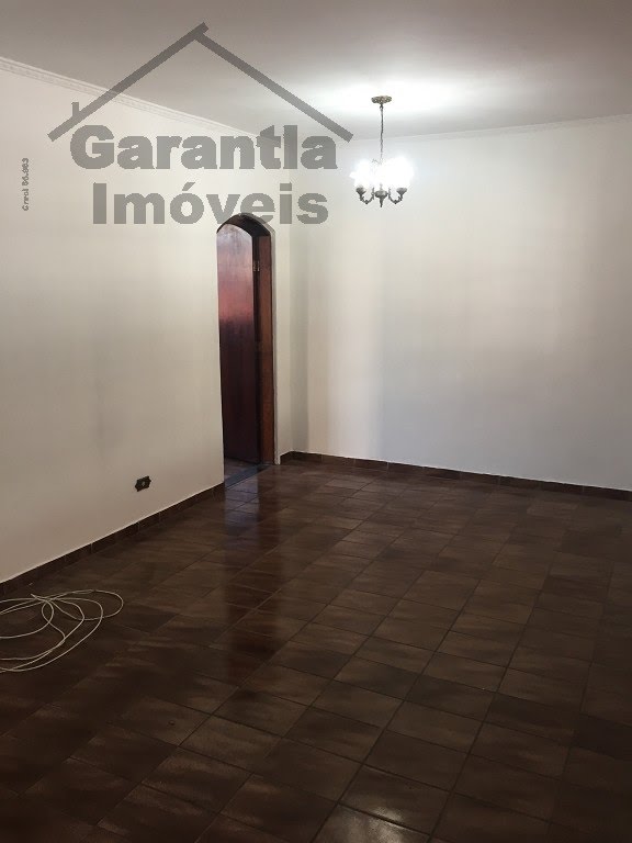 Casa à venda com 3 quartos, 1 suíte, 2 vagas e 180m² no Jardim da Glória, Osasco (SP) — foto 13 de 30