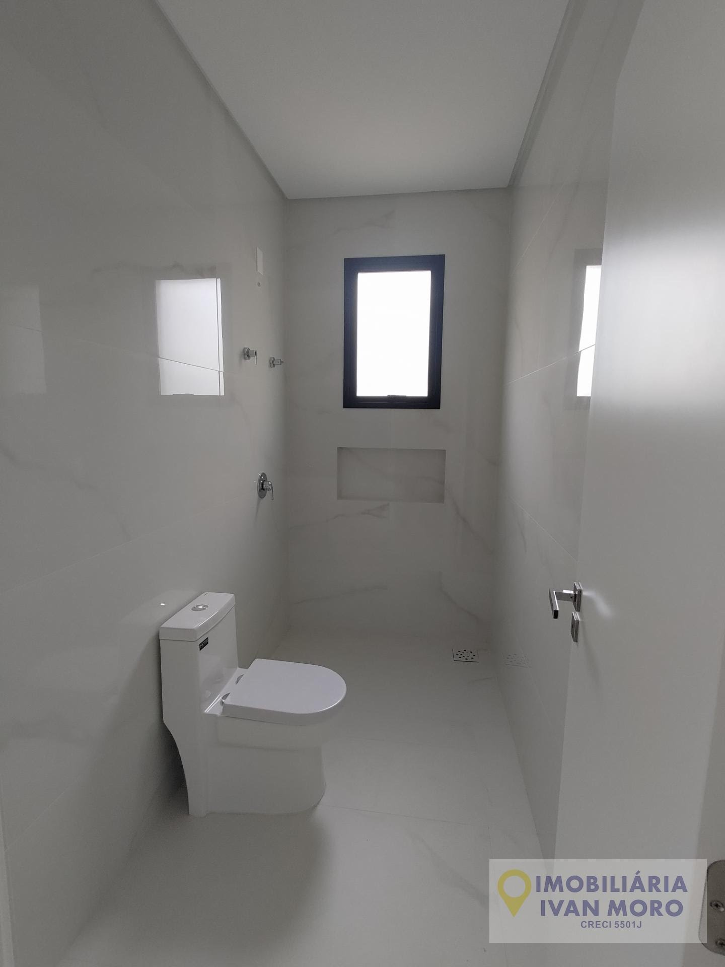 Apartamento à venda com 4 quartos, 4 suítes, 3 vagas e 198m² no Meia Praia, Itapema (SC) — foto 13 de 30