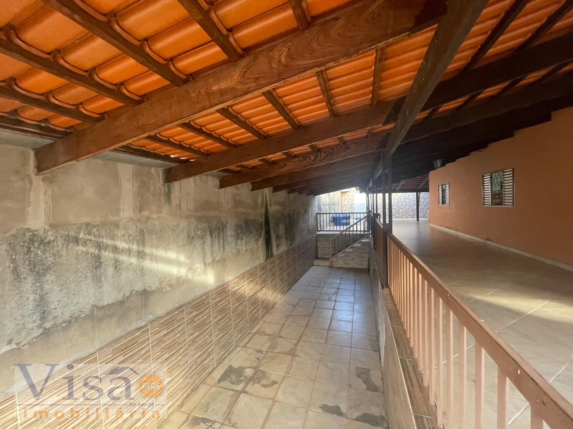 Casa à venda com 3 quartos, 1 suíte, 2 vagas e 250m² no Aparecida, Paracatu (MG) — foto 2 de 25