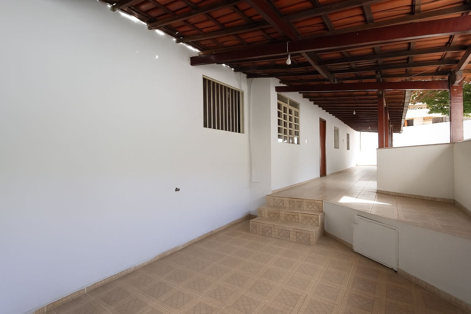 Casa à venda com 4 quartos, 2 banheiros, 1 vaga e 486m² no Santa Monica, Belo Horizonte — foto principal