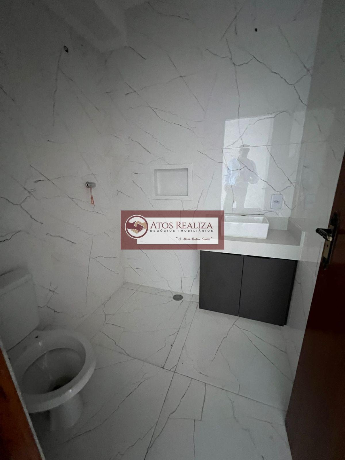 Casa à venda com 3 quartos, 1 suíte, 2 vagas e 110m² no Interlagos, São Paulo (SP) — foto 3 de 9