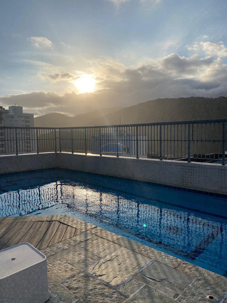 Apartamento para alugar com 4 quartos, 1 suíte, 2 vagas e 138m² no Jardim Caiahu, Mongaguá (SP) — foto 2 de 30