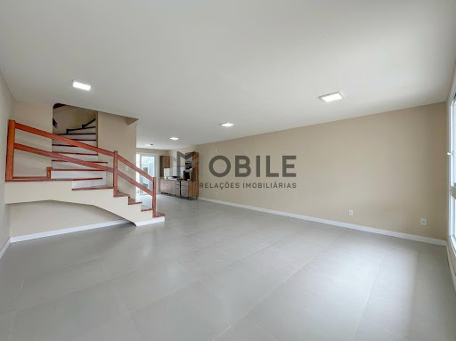 Casa para Locação em Vila Jardim, Porto Alegre | 124m²