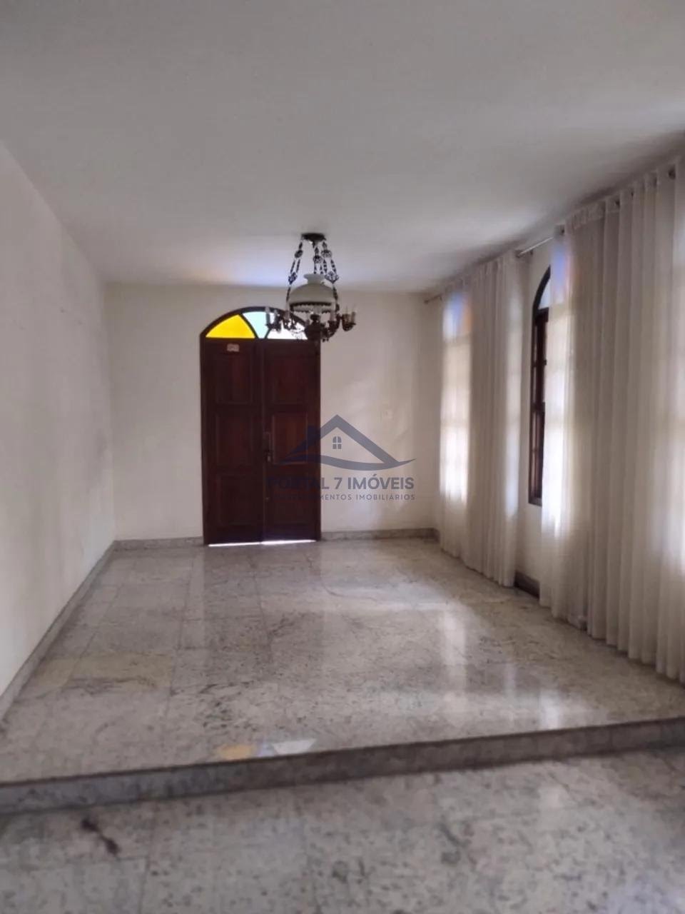 Casa à venda com 3 quartos, 1 suíte, 4 vagas e 297m² no Jardim Cambui, Sete Lagoas (MG) — foto 12 de 21