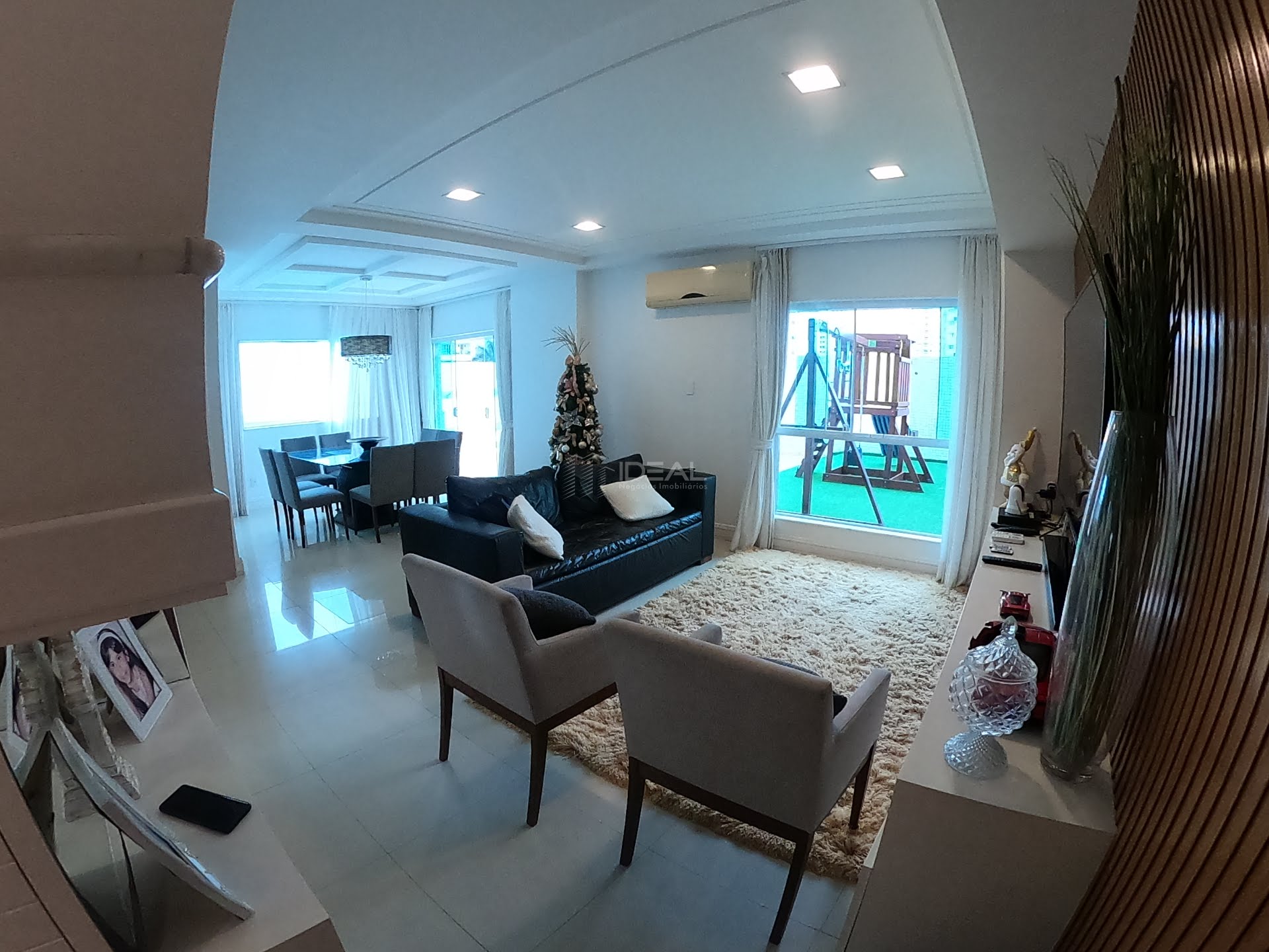 Apartamento duplex de 3 quartos com área externa para venda no Ed. Quartier D'or no Parque Tamandaré - Campos dos Goytacazes, RJ