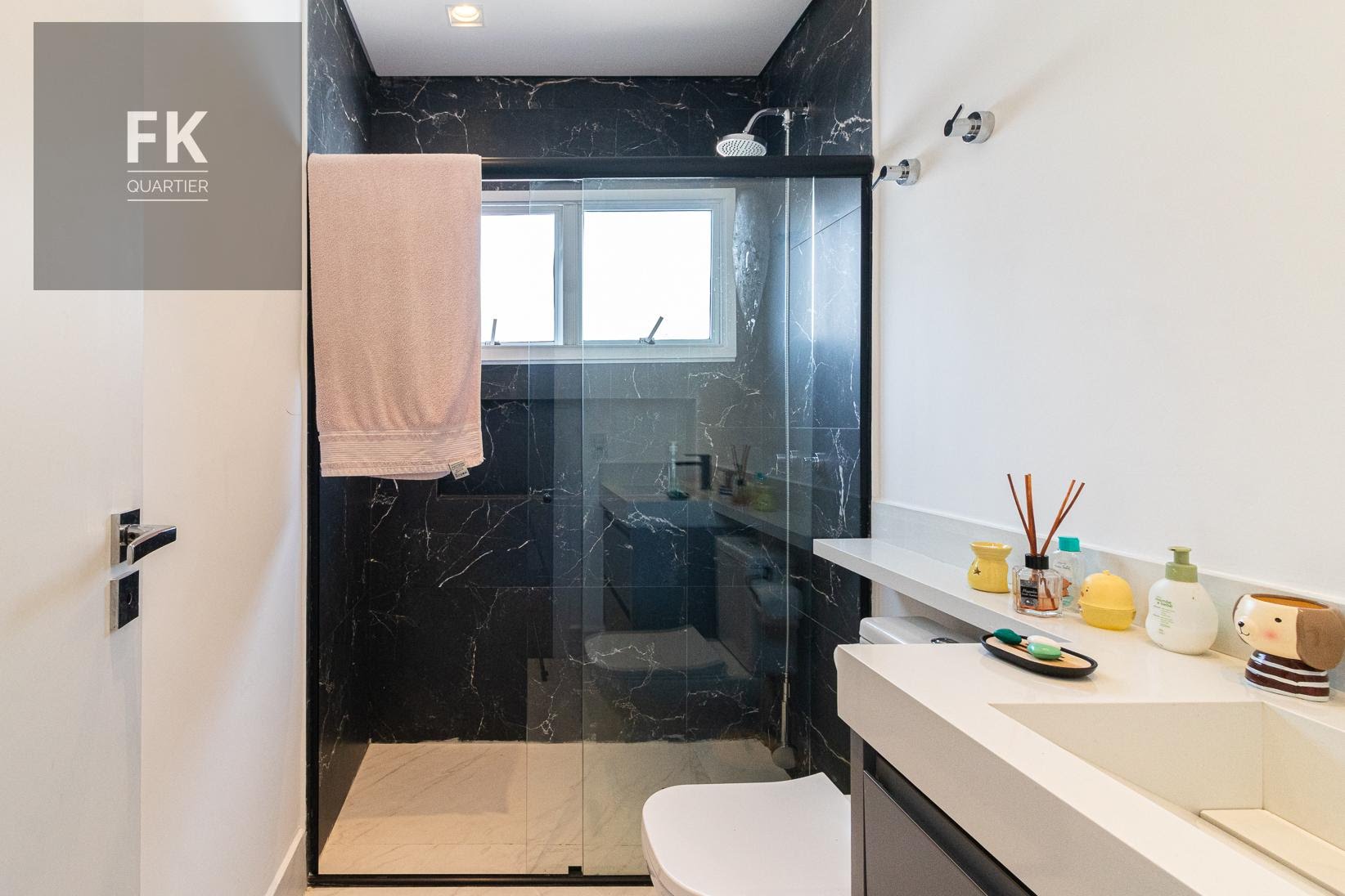Casa à venda com 4 quartos, 4 suítes, 4 vagas e 319m² no Alphaville, Santana de Parnaíba (SP) — foto 23 de 29