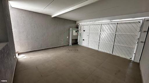 Casa à venda em Vila Amorim, Suzano: 125m², 2 dormitórios, 1 suíte, 2 banheiros por R$ 450 mil.