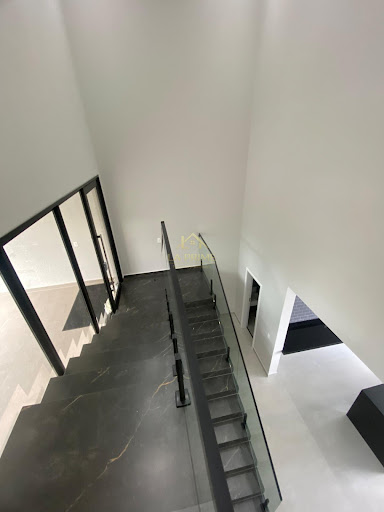 Casa de Condomínio em Wanel Ville - Sorocaba/SP - 03 Suítes - Escritório -04 Vagas - Piscina