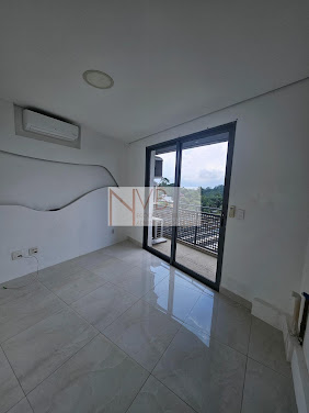 Sala Comercial 36m² Climatizada - Granja Vianna  - 1 Vaga