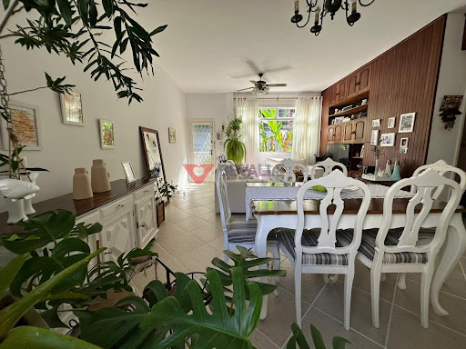 Casa à venda no Humaitá: 157m², 4 quartos, 2 vagas