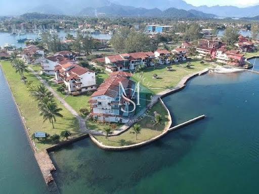 Apartamento no térreo no Condomínio Península 2 em Bracuí  -  Angra dos Reis