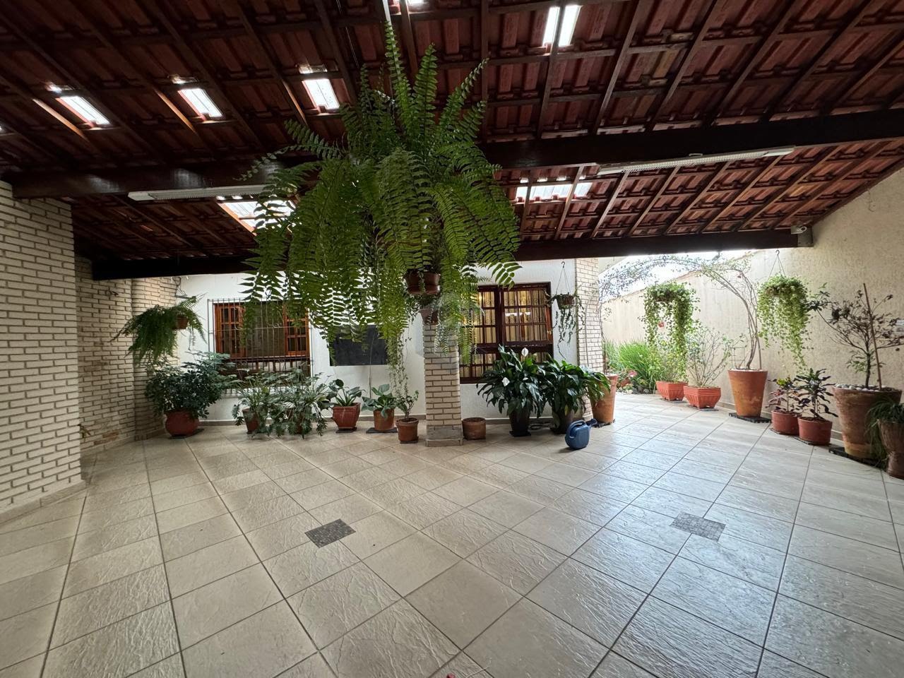 Casa à venda com 4 quartos, 1 suíte e 400m² no Jardim Triana, São Paulo (SP) — foto 3 de 30