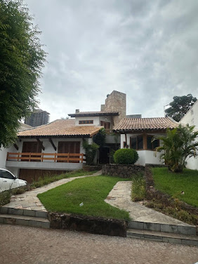 Sobrado em Centro  -  Campo Grande