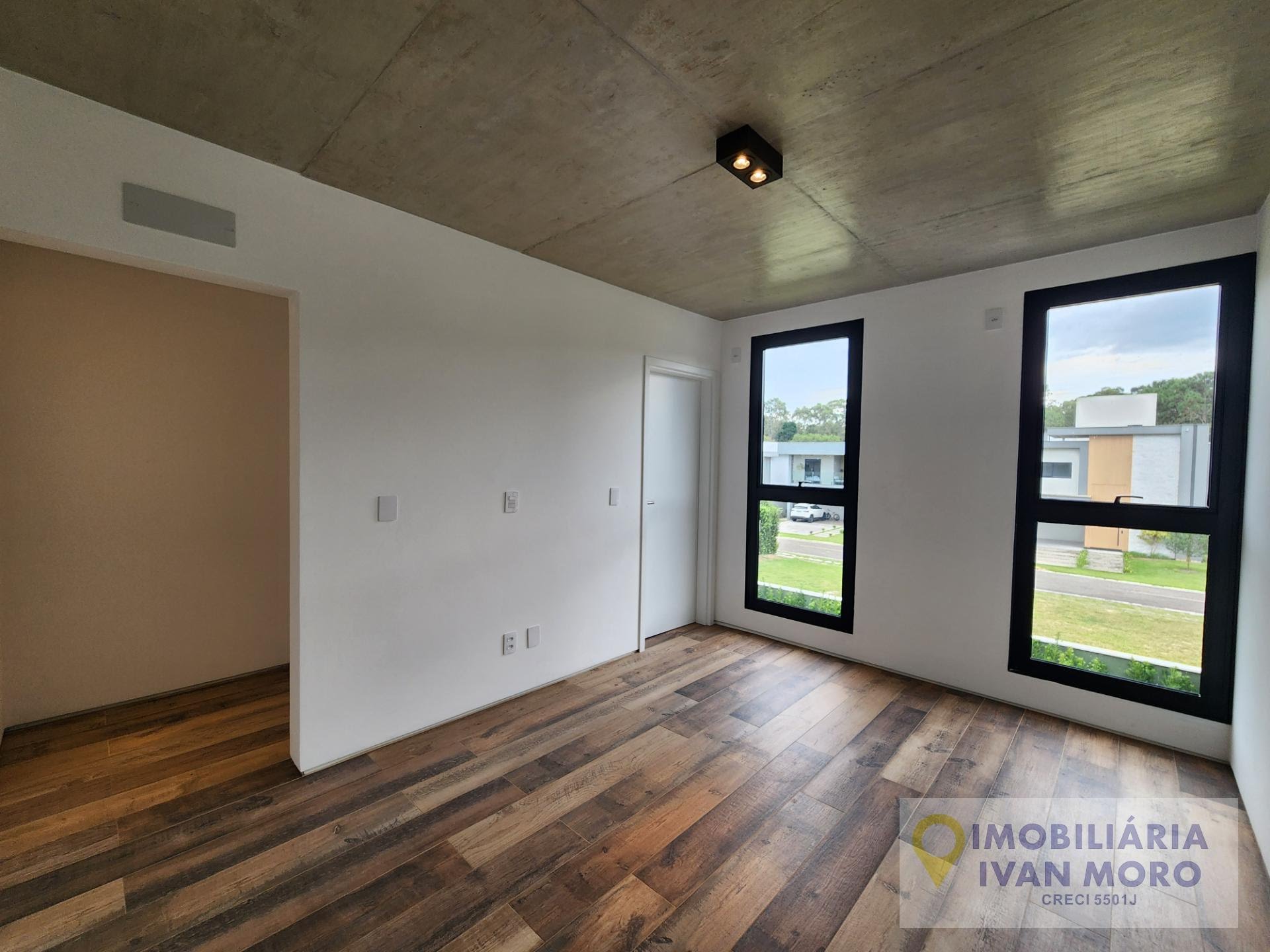Casa à venda com 4 quartos, 4 suítes, 5 vagas e 265m² no São João do Rio Vermelho, Florianópolis (SC) — foto 16 de 19