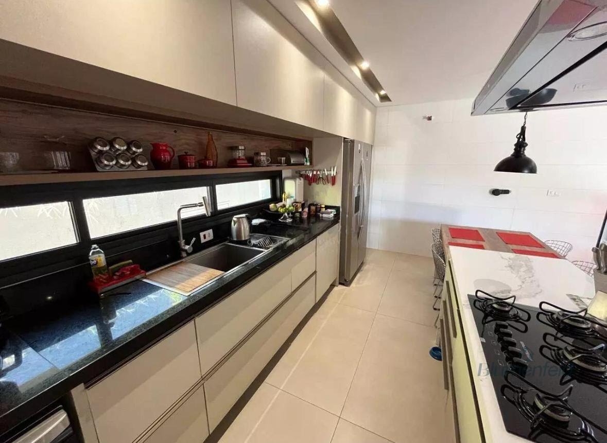 Casa à venda com 4 quartos, 3 suítes e 435m² no Condominio Arujazinho I II III, Arujá (SP) — foto 3 de 30