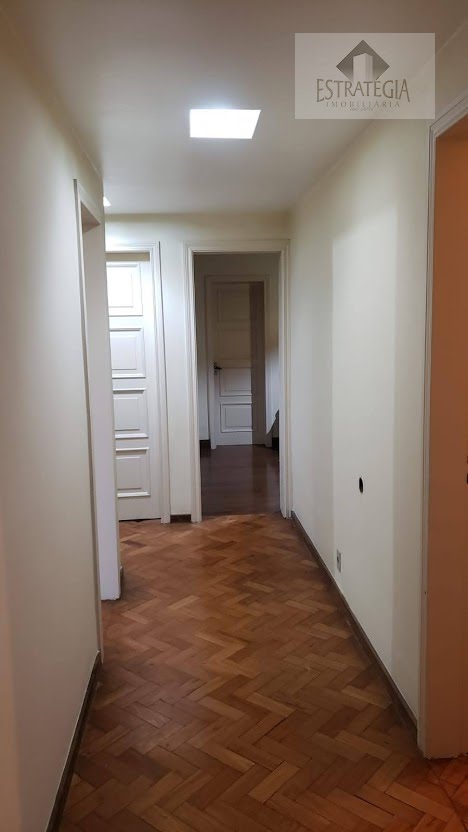 Casa à venda com 4 quartos, 2 suítes, 2 vagas e 277m² no Valparaiso, Petrópolis (RJ) — foto 12 de 18