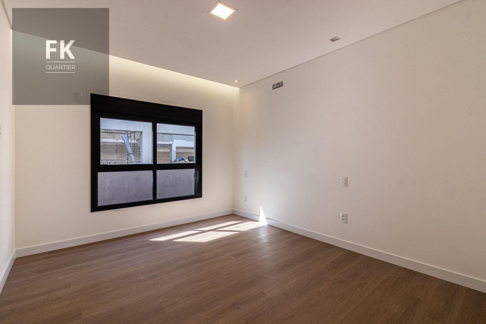 Casa à venda com 4 quartos, 4 suítes e 334m² no Alphaville, Santana de Parnaíba (SP) — foto 21 de 30