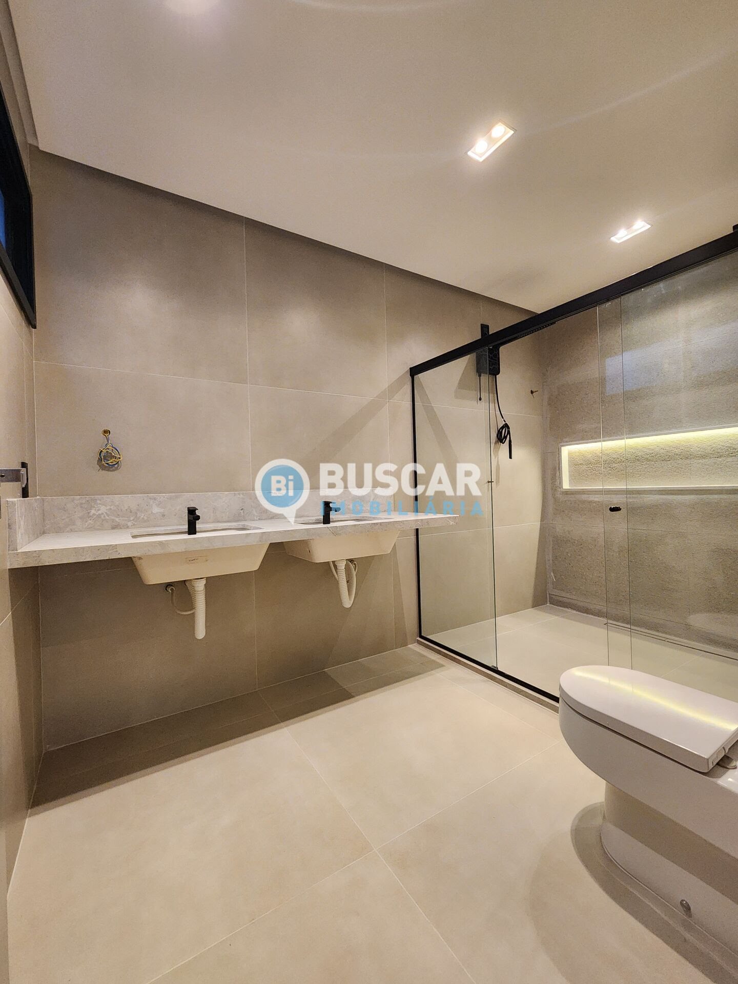 Casa à venda com 4 quartos, 4 suítes, 4 vagas e 220m² no Sim, Feira de Santana (BA) — foto 20 de 20