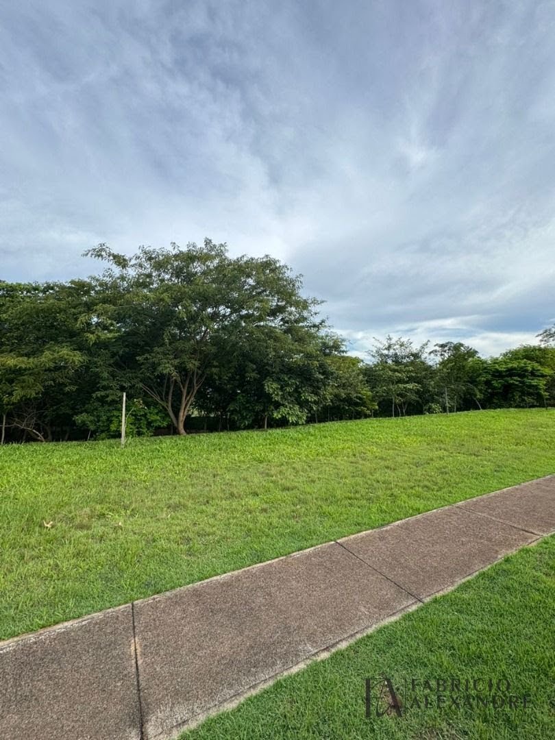 Terreno à venda com 307m² de terreno no Alphaville, Mirassol — foto principal