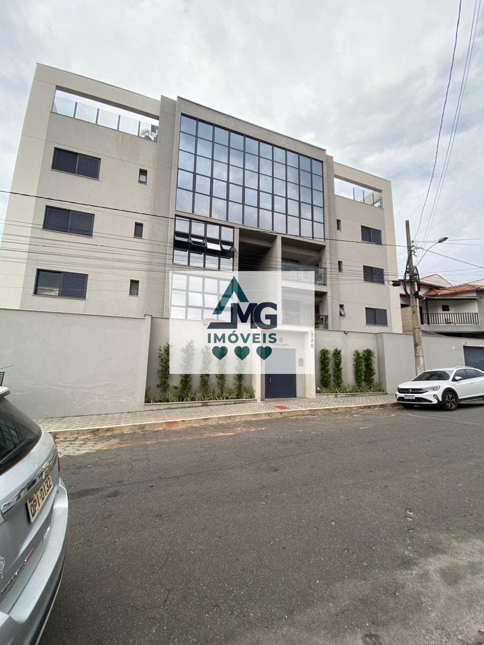 Apartamento à venda com 3 quartos, 2 banheiros, 1 vaga e 160m² no Parque Bandeirantes, Três Corações — foto principal