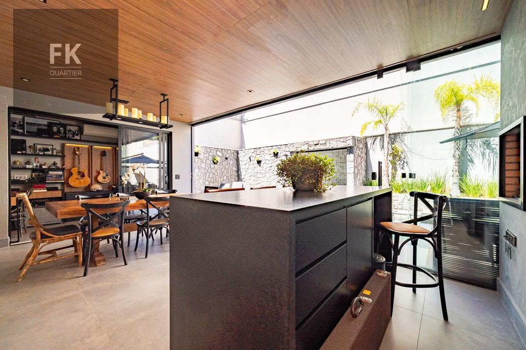 Casa à venda com 5 quartos, 5 suítes, 4 vagas e 370m² no Cidade Tamboré, Santana de Parnaíba (SP) — foto 16 de 30