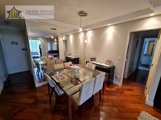 Apartamento em Vila Gumercindo  -  São Paulo