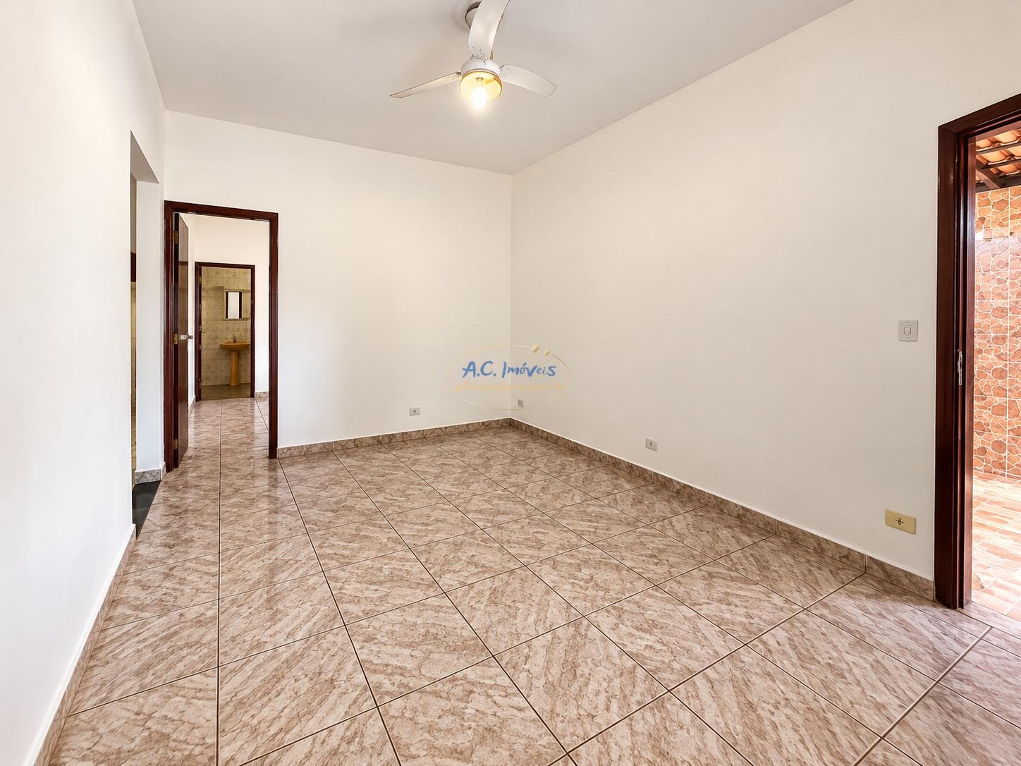 Casa à venda com 2 quartos, 1 suíte, 2 vagas e 60m² no Jardim Imperador, Praia Grande (SP) — foto 8 de 20