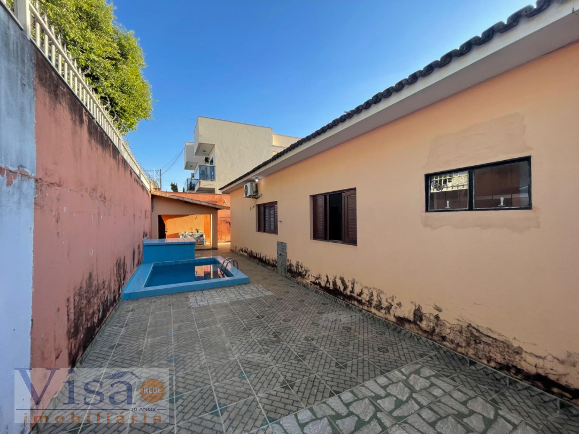 Casa à venda com 4 quartos, 2 suítes, 3 vagas e 200m² no Bairro Vila Mariana, Paracatu (MG) — foto 5 de 16