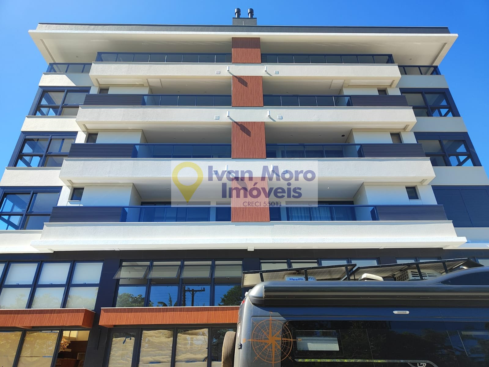 Apartamento à venda com 3 quartos, 3 banheiros, 2 vagas e 153m² no Jurerê, Florianópolis — foto principal