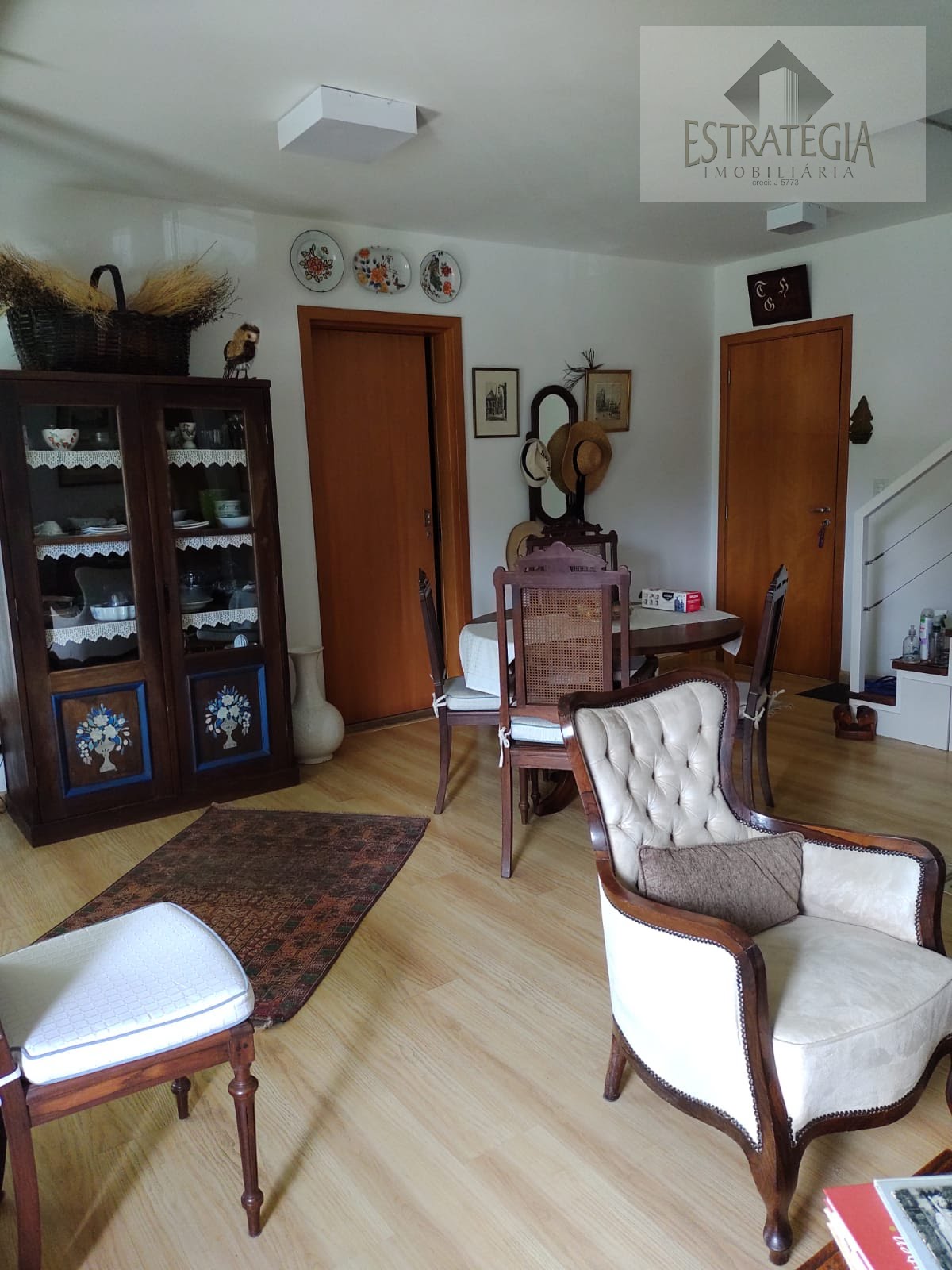 Apartamento à venda com 3 quartos, 1 suíte, 2 vagas e 120m² no Nogueira, Petrópolis (RJ) — foto 4 de 18
