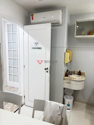 Casa à Venda na Urca RJ: 5 Quartos, 3 Banheiros por R$1.599.000