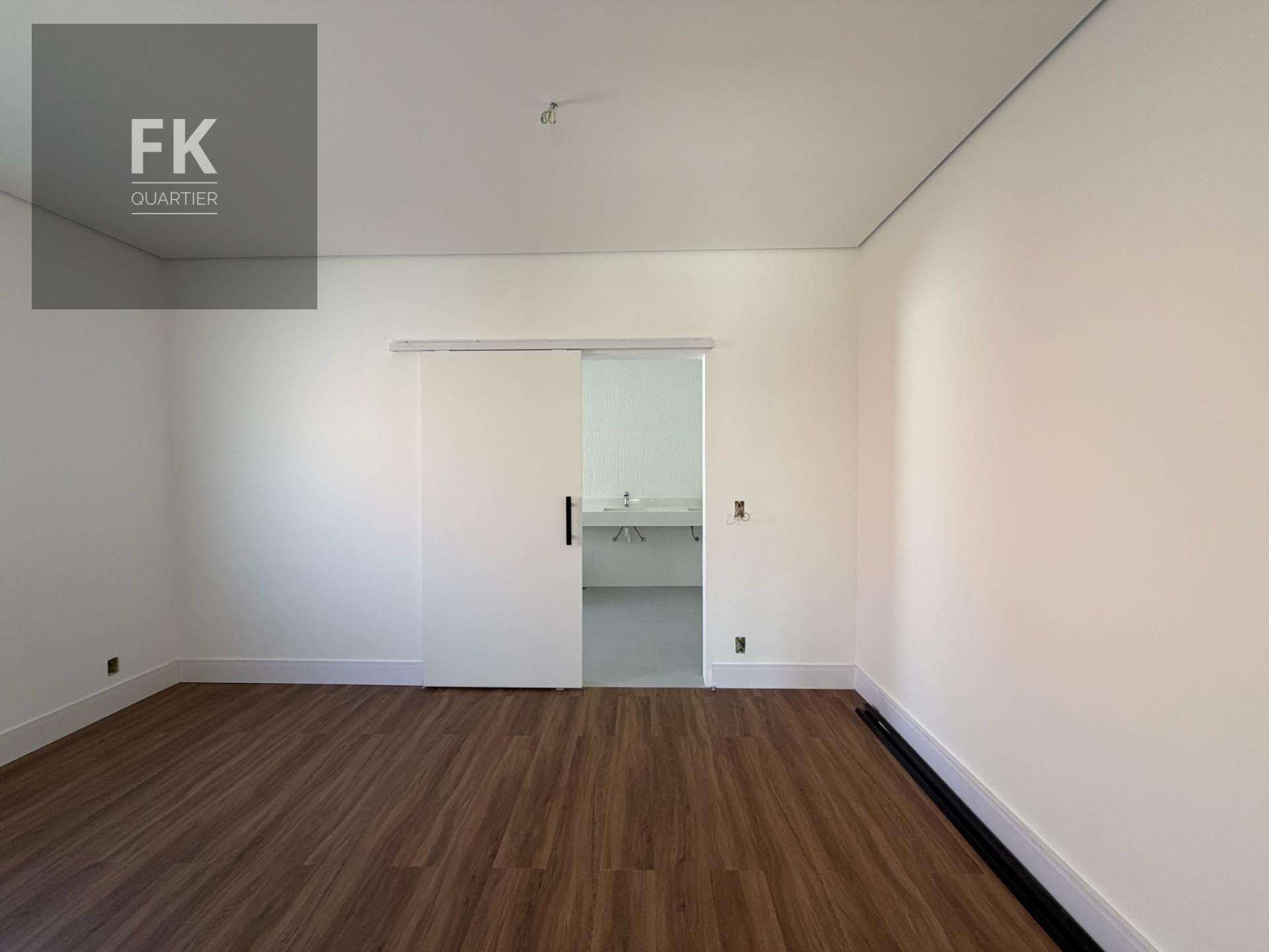 Casa à venda com 4 quartos, 4 suítes, 4 vagas e 408m² no Alphaville, Santana de Parnaíba (SP) — foto 27 de 30